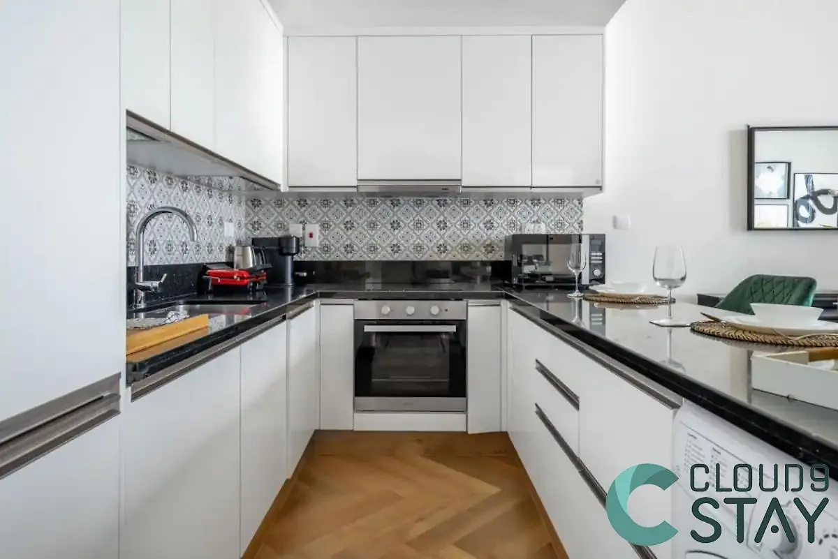 Cloud 9 - Luxurious 1 Bedroom Apartment In Business Bay Dubai United Arab Emirates