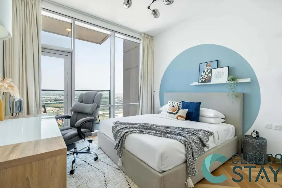 Cloud 9 - Luxurious 1 Bedroom Apartment In Business Bay Dubai