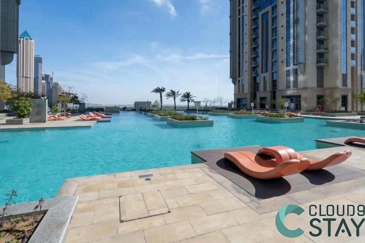 Cloud 9 - Luxurious 1 Bedroom Apartment In Business Bay Dubai