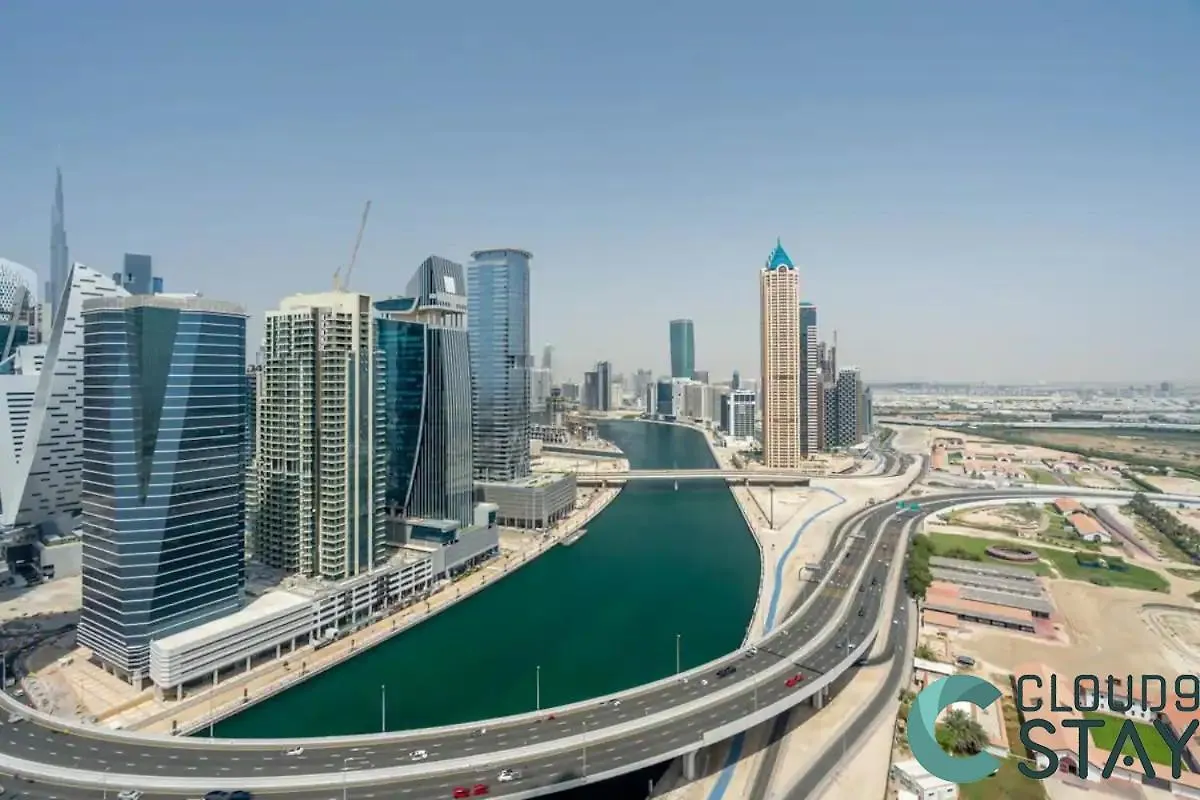 Cloud 9 - Luxurious 1 Bedroom Apartment In Business Bay Dubai