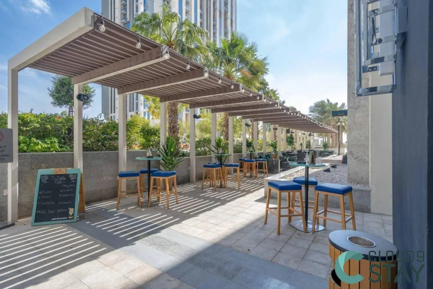 Cloud 9 - Luxurious 1 Bedroom Apartment In Business Bay Dubai